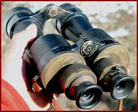 French Navy Huet 10x50 binoculars Model 1933 Type 1.
Jumelles militaires Huet modele 1933 type 1 10x50 de la marine francaise.
Huet 10x50  Militarfernglas de franzosischen marine, modell 1933 Typ 1.
Prismaticos Huet 10x50 modelo 1933 tipo 1 de la armada Francesca.
Binoculares Huet 10x50 modelo 1933 tipo 1 de la armada Francesca. 
Huet 1933 10x50  kikare modell 1933 typ1 av den franska flottan.
Binocolo Huet 10x50 modello 1933 tipo 1 di la marina militare Francese..
Huet 1933 10x50  verrekijker model 1933 type 1 van de Franse marine.
Huet10x30 kikkert modell 1933 typ 1Francuska marinen.
Lornetka Huet 10x50 model 1933 typ 1 Francuska Marynarka Wojenna.
Dalekohled Huet 10x50 model 1933 typ 1 Francouuske namornictvo.
Huet 10x50 kikkert midel 1922 type 1 af den Franske flade.
Huet 10x50 binokular modell 1933 tipus 1 a Francia haditengereszet.
Huet 10x50 kiikari makki 1933 tyyppi 1 ranskan laivsto.
Huet 10x50 binoculos modelo 1933 tipo 1 de a marinha Francesa.
Huet 10x50 binoklu modelis 1933, gada 1. tips Francijas juras kara flote.
Huet 10x50 ziuronu modelis 1933 tipasm1Prancuzijos karinis juru laivynas.  