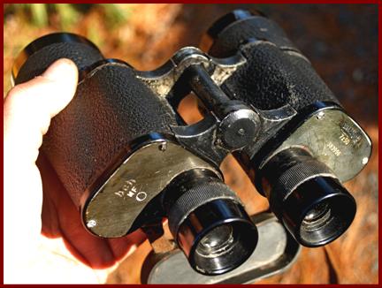 beh Ernst Leitz Dienstglas 7x50 German army military binoculars.
beh Ernst Leitz Dienstglas jumelles militaires de l'armee Allemande.
beh Ernst Leitz Dienstglas militarfernglaser de Bundeswehr.
beh Ernst Leitz Dienstglas binoculares militares del ejercito Aleman.
beh Ernst Leitz Dienstglas Tyska armens militara kikare.
beh Ernst Leitz Dienstglas binocolo militare dell'esercito Tedesco.
beh Ernst Leitz Dienstglas militaire verrekijker van het Duitse leger.
beh Ernst Leitz Dienstglas den tyske haerens militaere kikkert.
beh Ernst Leitz Dienstglas lornetka wojskowa armii niemieckiej.
beh Ernst Leitz Dienstglas vojensky dalekohled nemecke armady.
beh Ernst Leitz Dienstglas den tyske haers militaere kikkert.
beh Ernst Leitz Dienstglas a nemet hadsereg katonai tavcsovei.
beh Ernst Leitz Dienstglas Saksan armeijan sotilaskiikarit.
beh Ernst Leitz Dienstglas binoculos militares do exercito Alemao.
beh Ernst Leitz Vacijas armijas militarais binoklis.
beh Ernst Leitz Vokietijos armijos karinai ziuronai.
