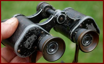 1917 Carl Zeiss Jena Dienstgas DF 8x24 German army military binoculars.
1917 Carl Zeiss Jena Dienstglas DF 8x24 Armee Allemande Jumelles militares.
1917 Carl Zeiss Jena Dienstglas DF 8x24 Bundwehr Militarfernglas.
1917 Carl Zeiss Jena Dienstglas DF 8x24 ejercito Aleman Binoculares militares.
1917 Carl Zeiss Jena Dienstglas DF 8x24 ejercito Aleman prismaticos militares.
1917 Carl Zeiss Jena Dienstglas DF 8x24 Tyska Armens Militara kikare.
1917 Carl Zeiss Jena Dienstglas DF 8x24 binocolo militare dell'escercito tedesco.
1917 Carl Zeiss Jena Dienstglas DF 8x24 militaire verrekijker van het Duitse leger.
1917 Carl Zeiss Jena Dienstglas DF 8x24 den tyske haerens militaere kikkert.
1917 Carl Zeiss Jena Dienstglas DF 8x24 lornetka wojensky armii niemieckie.
1917 Carl Zeiss Jena Dienstglas DF 8x24 vojensky dalekohled nemecke armady.
1917 Carl Zeiss Jena Dienstglas DF 8x24 den tyske haers militaere kikkert.
1917 Carl Zeiss Jena Dienstglas DF 8x24 a nemet hadsereg katonai tavcsovei.
1917 Carl Zeiss Jena Dienstglas DF 8x24 saksan armeijan sotilaskiikarit.
1917 Carl Zeiss Jena Dienstglas DF 8x24 binoculos militares do exercito alemao.
1917 Carl Zeiss Jena Dienstglas DF 8x24 vacijas armijas militarais binoklis.
1917 Carl Zeiss Jena Dienstglas DF 8x24 vokietijos aqrmijos kariniai ziuronai.
