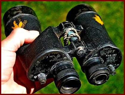 1941 Bausch & Lomb 7x50 Australian military binoculars.
1941 bausch & Lomb 7x50 jumelles militaires de la marine Australienne.
1941 Bausch & Lomb 7x50 militarfernglas der Australischen marine.
1941 Bausch & Lomb 7x50 prismaticos militares de la armada Autraliana.
1941 Bausch & Lomb 7x50 binoculares militares de la armada Australiana.
1941 Bausch & Lomb 7x50 Australiska flottans militara kikare.
1941 Bausch & Lomb 7x50 binocolo militare della marina Australiana.
1941 Bausch & Lomb 7x50 Australische marine militaire verrekijkers.
1941 Bausch & Lomb 7x50 den Austraske marinens militaere kikkert.
1941 Bausch & Lomb 7x50 lornetka wojskowa Australijskiej marynarki wojennej.
1941 Bausch & Lomb 7x50 vojensky dalekohled Australskeho namornictva.
1941 Bausch & Lomb 7x50 Australsk flade militawe kikkert.
1941 Bausch & Lomb 7x50 Ausztral haditengereszeti katonai tavcsovek.
1941 Bausch & Lomb 7x50 Australian laivaston armaijan kiikarit.
1941 Bausch & Lomb 7x50 binoculos militares da Marinha Australiana.
1941 Bausch & Lomb 7x50 Australijas juras kara flotes militarie binokli.
1941 Bausch & Lomb 7x50 Australijos karino juru laivyno karinai ziuronai.