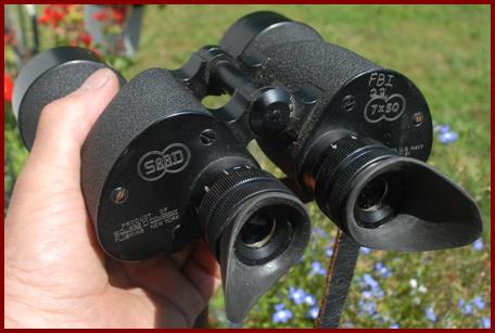 FBI Marked Sard BU Aero Bureau of Aeronautics US Navy Mark 217x50  binoculars.
FBI USN  Mark 21 7x50 militarfernglas der Abteiilung fur Ermittungen der USA.
FBI jumelles Mark 21 7x50 du bureau d;enquete des Etats-Unis.
FBI 7x50 USN  binoculares del departmento de Investigacion de los EE,UU.
FBI 7x50 USN binocolo del Dipartmento di Investigazione degli Stati Uniti.
FBI 7x50 USN verrekijker van de afdeling Underzoek van de VS.

