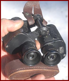 1948 Nife 6x30 Swedish Army military binoculars.
1948 Nife 6x30 jumelles militaires de l'armee Ssuedoise.
1948 Nife 6x30 militarfernglasser der Schwedischen Armee.
1948 Nife 6x30 binoculares del ejercito Sueco
1948 Nife 6x30 prismaticos del ejecricto Sueco.
1948 Nife 6x30 Svenska armens  militara kikare..
1948 Nife 6x30 binocolo militare dell'esercito Svedese.
1948 Nife 6x30 Zweedse keger militaire verrekijker.
1948 Nife 6x30 den Svenske haerens militaere kikkert.
1948 Nife 6x30 kornetka wojskowa armii Szwedzkiej.
1948 Nife 6x30 Svedska armada vojensky dalekohled.
1948 Nife 6x30 den Svenske haers militaere kikkert.
1948 Nife 6x30 Sved hadsereg katonai tavcso.
1948 Nife 6x30 Ruotsin armeijan sotilaskiikarit.
1948 Nife 6x30 binoculos militares do exercito Sueco.
1948 Nife 6x30 Zviedrijas armijas militarie binkji.
1948 Nife 6x30 Svedijos armijos kariniai ziuronai.
1948 Nife 6x30 Isvec Ordusa Askeri durbunleri.
1948 Nife 6x30 Sjonauki saenska hersins.