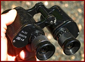 Bugarian army military binoculars.
Jumelles militaires de l'armee Bulgare.
Militarfernglas der Bulgarischen armee.
Prismaticos militares del ejercito Bulgaro.
Binoculares militares del ejercito Bulgaro.
Bulgariska armens militara klkare.
Binocolo militare dell'esercito Bulgaro.
Bulgaarse leger militaire verrekijker.
Deb Bulgarske haerens militaere kikkert.
Lornetka wojskowa armii Bulgarskiej.
Vojensky dalekohled Bulharske armady.
Bulgarsk haer militaer kikkert.
A Bilgar hadsereg katonai Tavcsovei.
Bulgarian armeijan sotilaalliset kiikarit.
Binoculos militares do exercito Bulgaro.
Bulgarijos armijos kariniai ziuronai.
