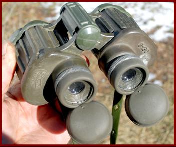 Hensoldt Wetzlar 8x30 Dienstglas German Army Military Binoculars. 
Jumelles militaires Hensoldt 8x30 Dienstglas de l'armee allemande.
Hensoldt 8x30 Bundeswehr Dienstglas militarfernglas.
Binoculares militares del ejercito aleman Hensoldt 8x30 Dienstglas.
Prismaticos militares del ejercito aleman Hensoldt  8x30 Dienstglas.
Hensoldt  8x30 Dienstglas binocolo militaire dell'escercito Tedesco.
Hensoldt  8x30 Dienstglas Tysk militara kikare.
Hensoldt  8x30 Dienstglas Duitse leger militaire verrekijker.
HensoldtF 8x30 Dienstglas den tyske haerens militaere kikkert.
Hensoldt 8x30 Dienstglas lornetka wojskowa armil niemieckiej.
Hensoldt  8x30 Dienstglas vojensky dalekohled nemecke armady.
Hensoldt  8x30 Dienstglas den tyske haers militaere kikkert.
Hensoldt 8x30 Dienstglas a nemet hadsereg katonai tavcsovel.
Hensoldt 8x30 Dienstglas saskan armeijan sotilaskiikarit.
Hensoldt 8x30 Dienstglas binoculos militares do exercito alemao.
Hensoldt 8x30 Dienstglas vacijas armijas militarais binoklis.
hensoldt 8x30 Dienstglas vokietijos armijos kariniai ziuronai.