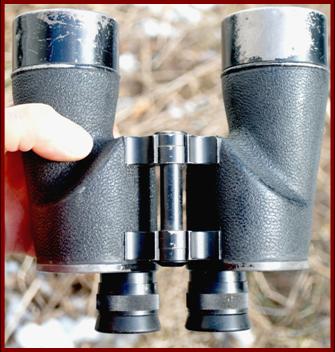 WWII Canadian military 1945 7x50 R.E.L. binoculars 
1945 Jumelles militaires modele R.E.L. 7x50 de la armee Canadienne.
1945 Jumelles militarires R.E.L. 7x50 de kanadische Armee.
1945 militar kikare R.E.L. 7x50 kadadensiska armen.
1945 Binoculares militares R.E.L 7x50 de la ejercito Canadiense.