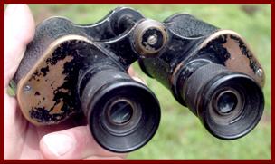 1941 Watson Baker 6x British Royal Air Force military binoculars.
1941 Watson Baker 6x binocolo militaire dell'aeronautica. 
1941 Watson baker 6x jumelles de l'armee de l'air Britannique.
1941 Watson Baker 6x fernglas de Britschen Luftwaffe.
1941 Watson Baker 6x Britse luchtmacht verrekijker.
1941 Watson Baker 6x Brittiska flygvapnets kikare.
1941 Watson Baker 6x binoculares de la fuerza aerea Britanica.
1941 Watson Baker 6x prismaticos de la fuerza aerea Britanica.