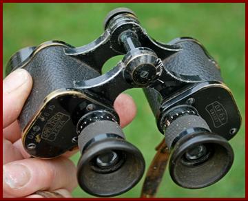 1915 Carl Zeiss D.F. 6x Austro Hungarian army military binoculars of ww1
 Carl Zeiis D.F. 6x  jumelles militaires de l'armee austro-Hongroise de 1ere guerre.
 Carl Zeiss D.F. 6x osterreichisch-ungarisches militarfernglas des ersten weltkriegs.
1915 Carl Zeiss D.F. 6x prismaticos militares del ejercito Austrhungaro.
1915 Carl Zeiss D.F. 6x binoculares militares del ejercito austrhungaro.
1915 Carl Zeiss D.F. 6x binocolo militare dell'escercito austro-ungarico.
1915 Carl Zeiss D.F. 6x Oostenrikske hongaars leger militaire verrekijkers.
1915 Carl Zeiss D.F. 6x den Osterrikske Ungarske haerens militaere kikkert.
1915 Carl zeiss D.F. 6x lornetka wojskowa armii Austro-Wegierskiejh
1915 carl zeiss D.F. 6x vojenske dalekohledy rakousko-uherske armady.o
1915 Carl Zeiss D.F. 6x Ostrig-Ungarske haers militaere kikkert. 
1915 carl Zeiss D.f.6x az Osztral-nagyr hadsereg katonai tavcsove. 