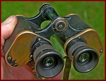 1927 Podolsk Russian Army 6x30 military binoculars.
1927 Podolsk jumelles militaires 6x30 de l'armee russe.
1927 Podolsk militarfernglas 6x30 der Russischen armee.
1927 Podolsk binoculares militares 6x30 del ejercito Ruso.
1927 Podolk ryska armens 6x30 militara kikare.
1927 Podolsk Russische leger militaire 6x30 verrekijker.
1927 Podolsk 6x30 militaere kikkert.
1927 Podolsk 6x30 lornetka wojskowa armii rosyjskiej.
1927 Podolsk vojensky6x30  dalekohled ruske armady.
1927 Podolsk Russiske haer 6x30 militaer kikkert.
1927 Podolsk Orosz hadsereg  6x30 katonai tavcsovek.
1927 Podolsk venajan armeijan sotilaskiikarit 6x30.
1927 Podolsk 6x30 lornetka wojskowa armii Rosyjskiej.
1927 Podolsk Krievijas armijas 6x30 militarais binoklis.
1927 Podolsk Rusijos armijos kariniai ziurona 6x30i.