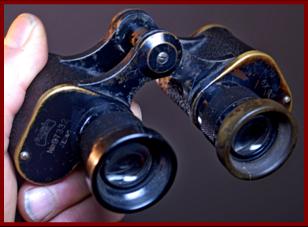 Yashima Japanese army military binoculars.
Yashima jumelles militaires de l'armee Japonaise.
Yashima militarfernglaser der Japamischen armee.
Yashima binoculares del ejercito Japones
Yashima Japanska armens militara kikare.
Yashima binocolo militare dell'esercito Giapponese.
Yashima militaire verrekijker van het Japanse leger
Yashima Japansk haer militaer kikkert.
Yashima lornetka wojskowa armii Japonskiej.
Yashima Vojenske dalekohledy Japonske armady.
Yashima Japansk haer militaer kikkert.
Yashima Japan hadsereg katonai tavcsovei.
Yashima Japanin armeijan kiikarit
Yashima binoculos militares do exercito Japones
Yashima Japanas armijas militarais binoklis.
Yashima Japonijos kainiai ziuronai.
