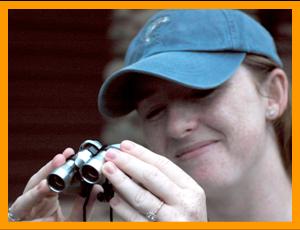 Young woman with binoculars.
Junge femme aux jumelles.
Junge frau mit fernglas.
Mujer joven con binoculares.
Mujer joven con prismaticos.
Ung kvinna med kikare.
Giovane donna con il binocolo.
Jonge kvinne med kikkert.
Kobieta z lornetki.
Muz s dalekohled.
Ung kvinde med kikkert.
Eg no tavcsovel.
Nuor nainen kiikareilla.
Mulher muto jovem com binoculos.
Jauna sieviete ar binokli.
moteris su ziuronu.
