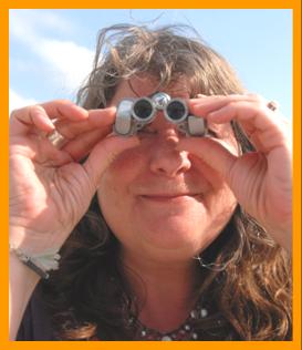 Long Haired Woman with Binoculars.
Woman with binoculars.
Femme utilisant de jumelles.
Frau mit fernglas.
Mujer usando binoculares.
Mujer usando prismaticos.
Kvinna med kikare.
Donna con il binocolo.
Vrouw met verrekijker.
Kvinne med kikkert.
Kobieta z lornetki.
Muz s dalekohled.
Kvinde med kikkert.
Eg no tavcsovel.
Nainan jolla on kiikarit.
Mulher com binoculos.
Sieviete ar binokli.
Moteris su ziuronu.
